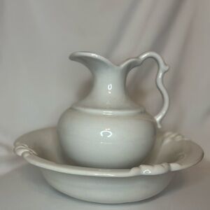 Vintage Haeger Elegant White Ceramic Pitcher and Basin Set